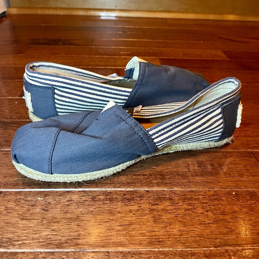 Toms Alpargata navy and cream stripe espadrille size 8
